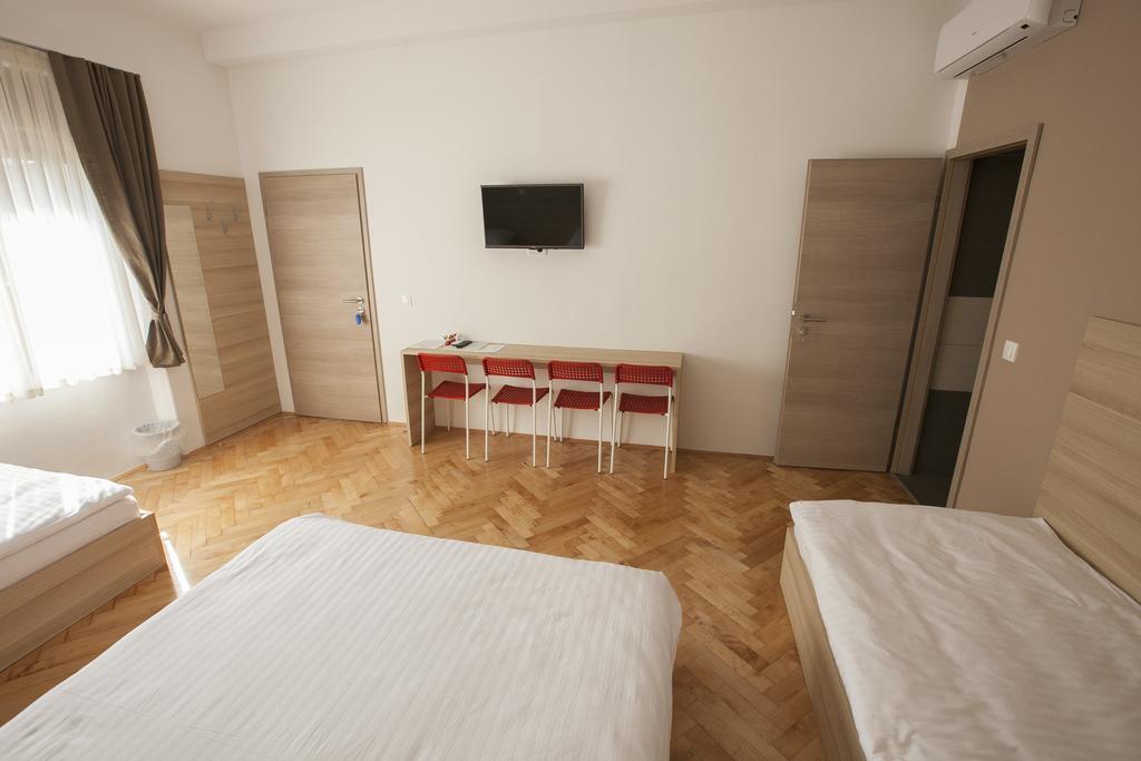 Sweet Dreams Rooms And Apartments Postojna Extérieur photo